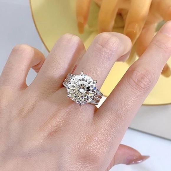 🔥10CT Certified Moissanite Diamond Excellent Cut sparkling Ring Size 7 - Picture 4 of 16